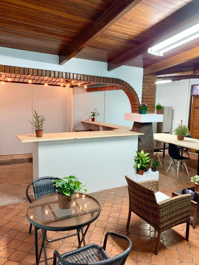 Global House Cr Hostel Backpackers Alajuela Habitacion Compartida 2 Camas Por Habitacion Exterior photo